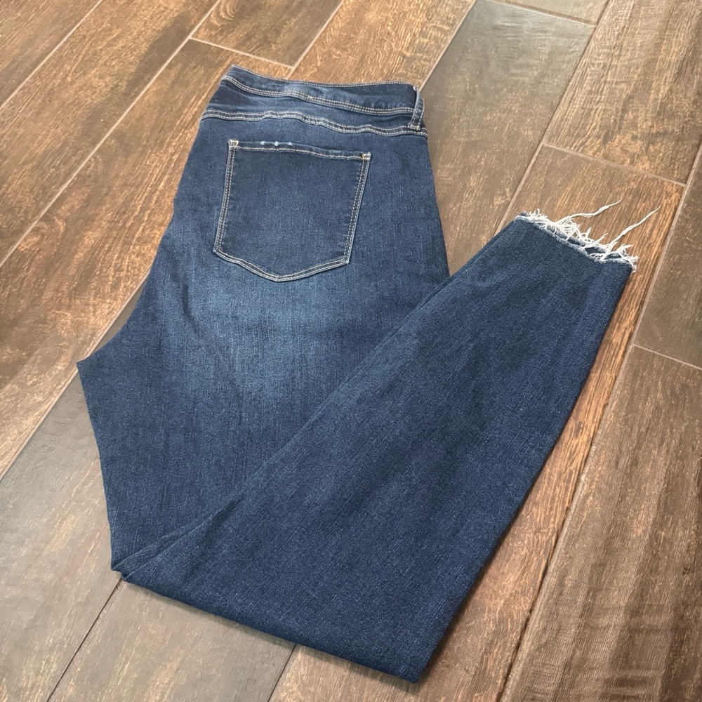 EUC Dip High Rise Distressed Skinny Jeans